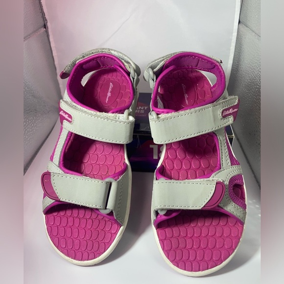 Eddie Bauer Girls Sandals. Size 2 - Picture 2 of 9